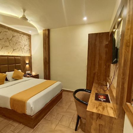 Hotel Riva International Goregaon- Near Nesco Мумбаи Экстерьер фото