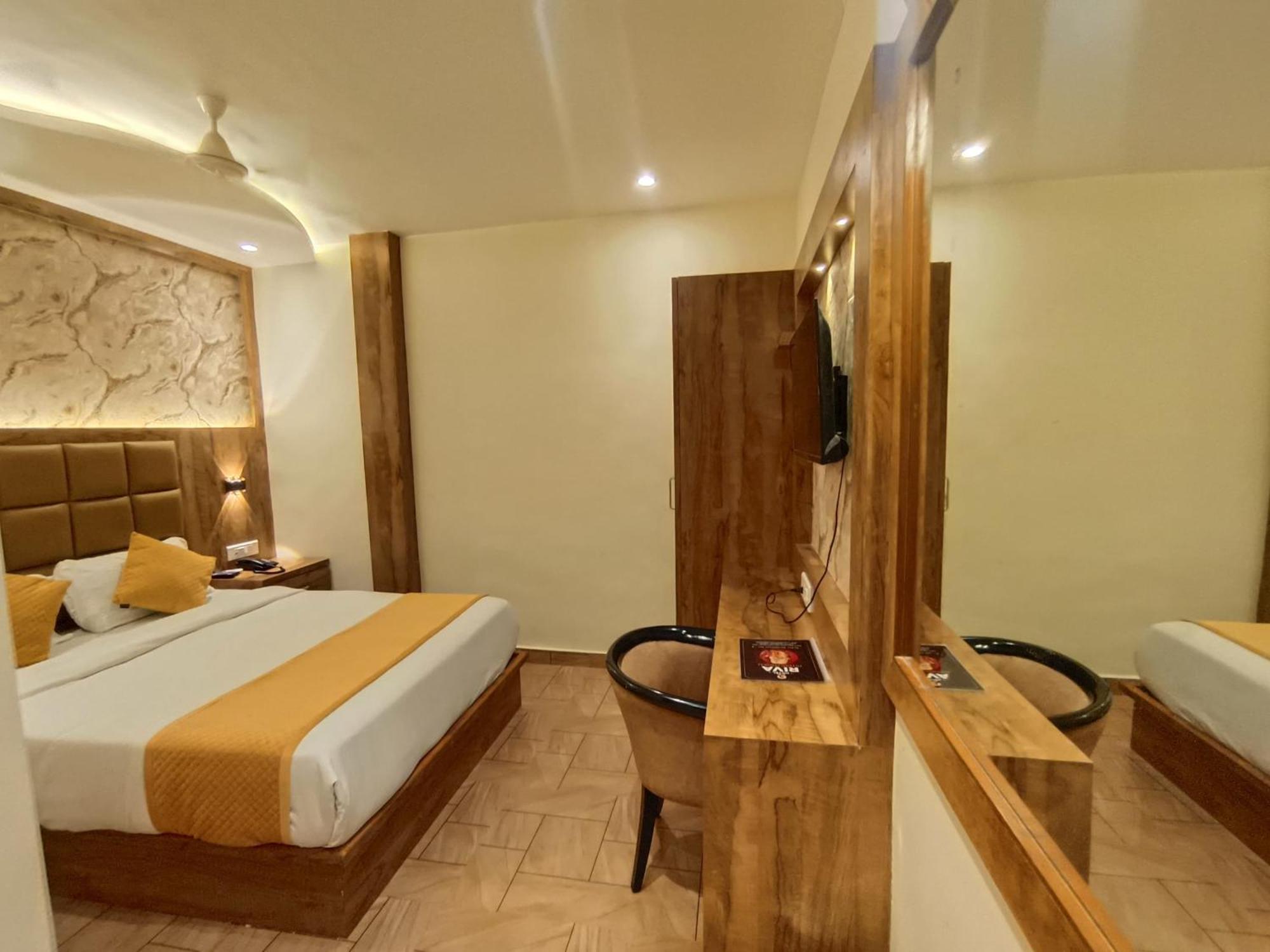 Hotel Riva International Goregaon- Near Nesco Мумбаи Экстерьер фото