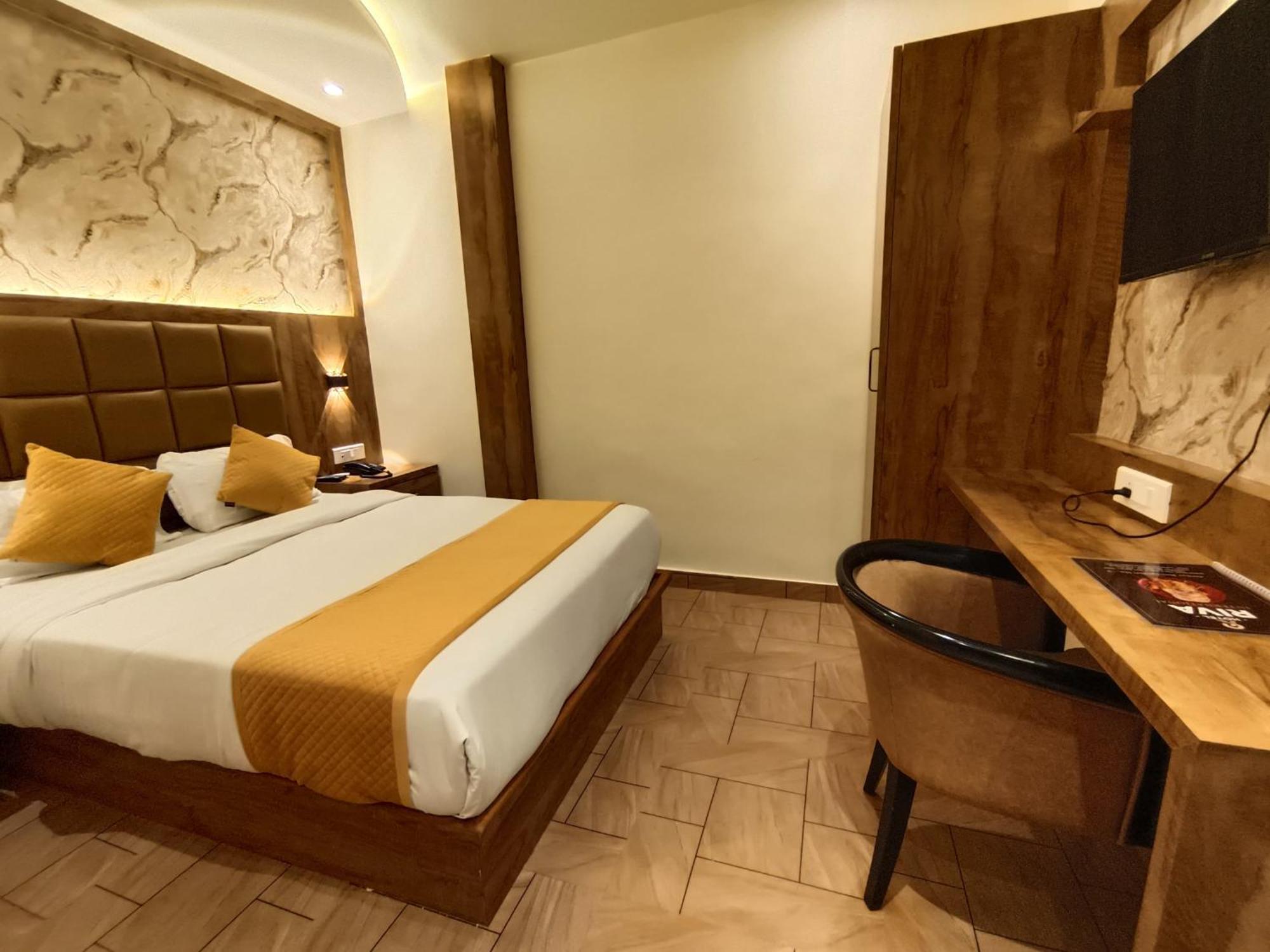 Hotel Riva International Goregaon- Near Nesco Мумбаи Экстерьер фото
